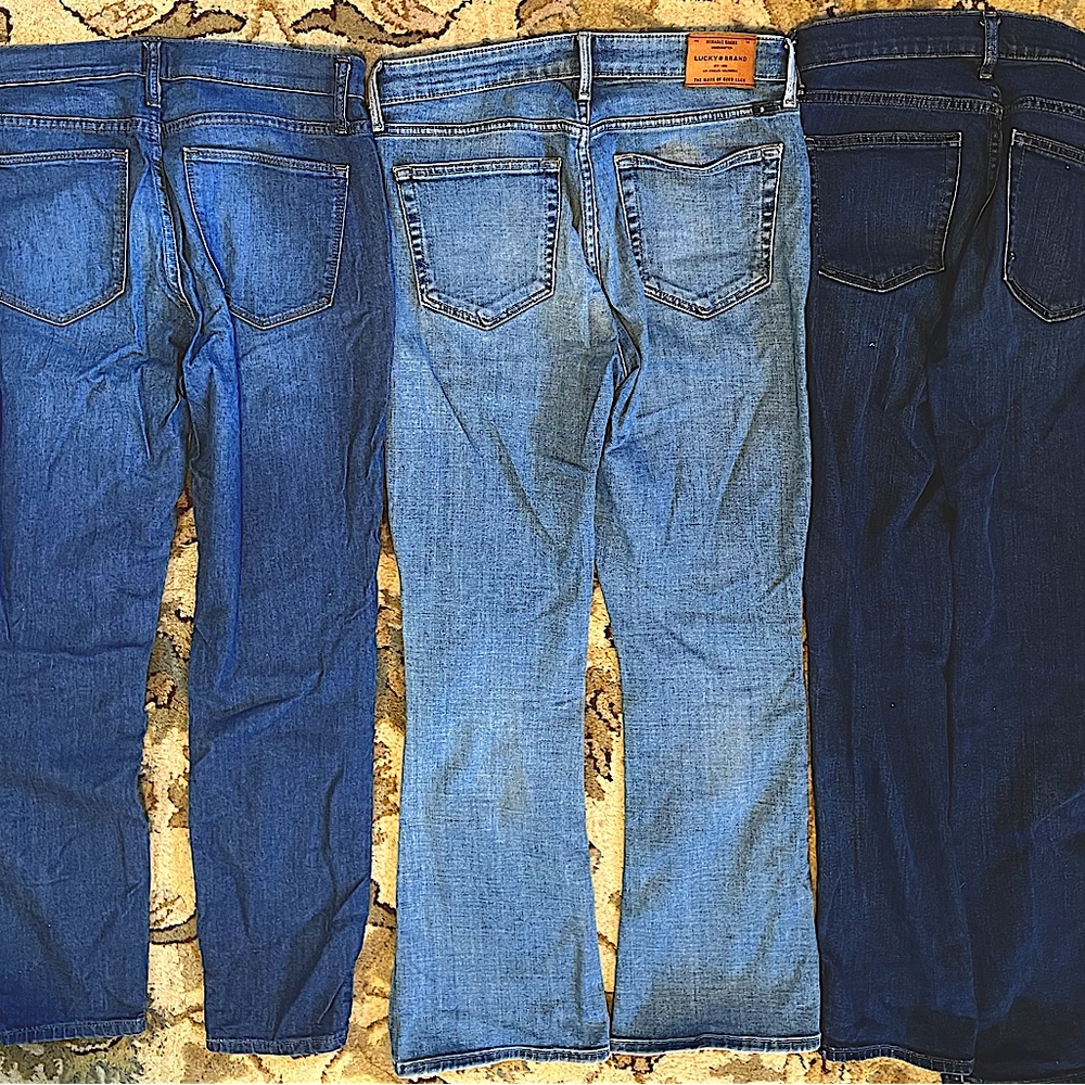 Lot of 3 Women’s Jeans 2-Gap 1969 Size 6 Short, 1-Lucky Brand 4/27 Pre Owned